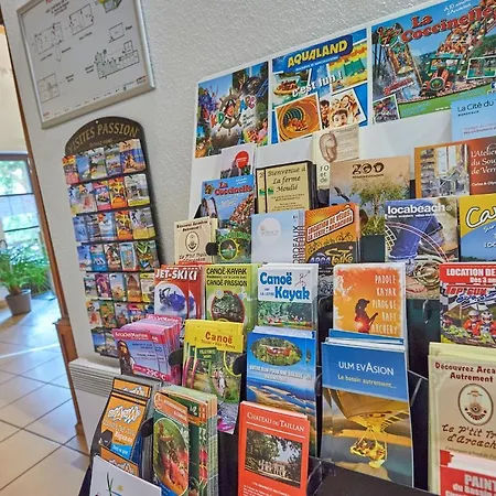 Chateau De منتزه العطل