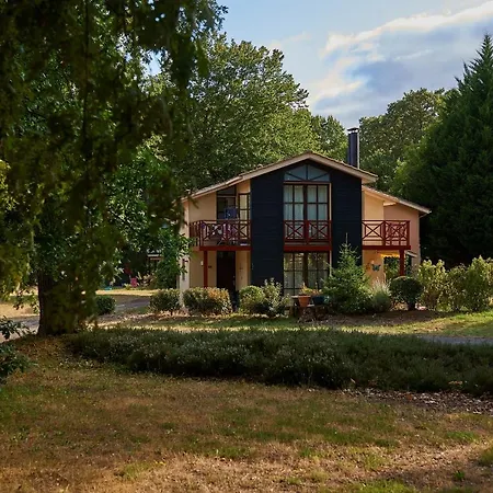 Chateau De Salles Holiday park 4*