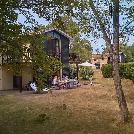Chateau De Salles Holiday park 4*