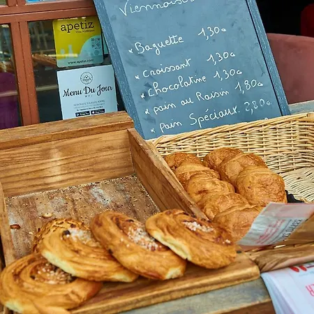 Chateau De ساليس