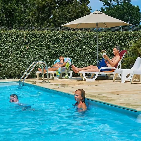 Chateau De Salles Salles (Gironde)